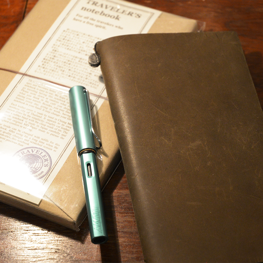 How to Join Several Refills in a Midori Traveler's Notebook